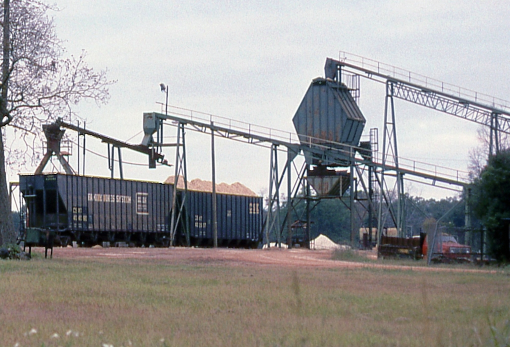 Woodchip loading facility